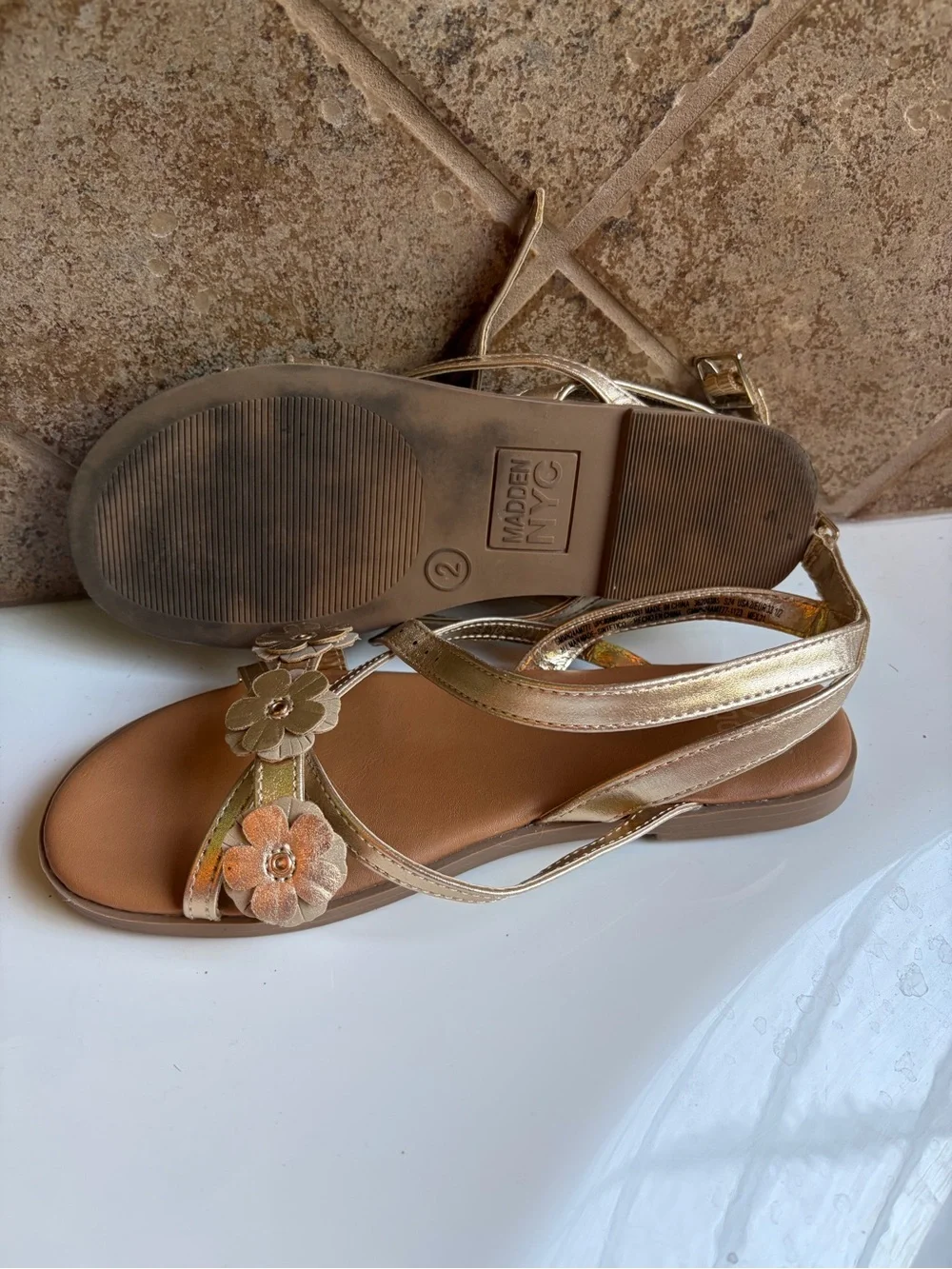Gold Floral Strappy Sandals girls size 2